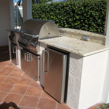 Outdoor Kitchens