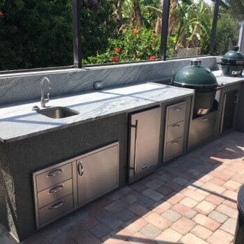 Outdoor Kitchens