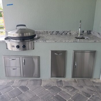 Outdoor Kitchens